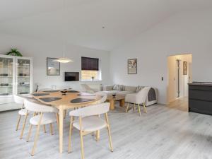 Kuchyň nebo kuchyňský kout v ubytování Apartment Fader - 31km from the sea by Interhome