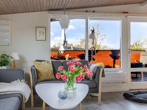 Χώρος καθιστικού στο Holiday Home Martti - 200m from the sea by Interhome