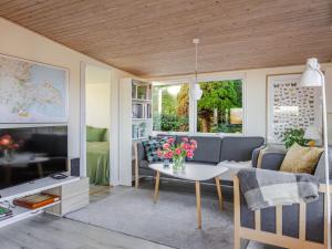 Χώρος καθιστικού στο Holiday Home Martti - 200m from the sea by Interhome