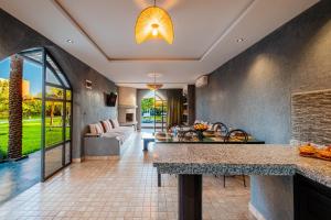 Φαγητό σε αυτή η βίλα ή κάπου εκεί κοντά