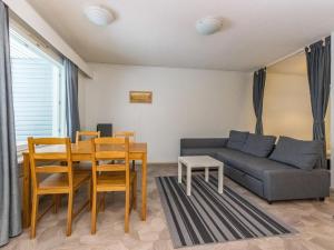 Χώρος καθιστικού στο Holiday Home Kotipaljakka a3 by Interhome