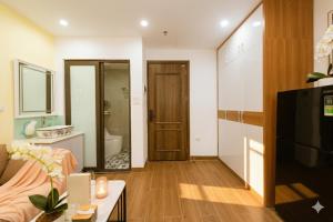 Koupelna v ubytování NomadStay Corner Hanoi