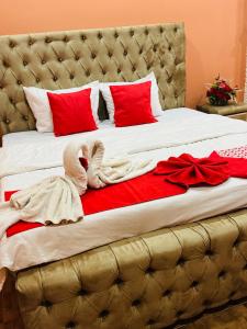 Ένα ή περισσότερα κρεβάτια σε δωμάτιο στο White Palace airport hotel