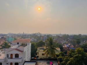 Cảnh Deoghar hoặc tầm nhìn thành phố từ nhà nghỉ dưỡng