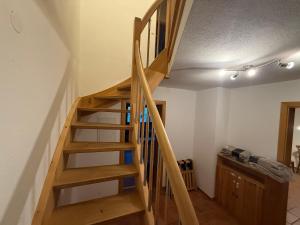 Η κουζίνα ή μικρή κουζίνα στο ღLiboria I Aidling Panorama Stilvolles Ferienhaus mit Bergblick