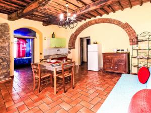 Η κουζίνα ή μικρή κουζίνα στο Apartment Erica by Interhome