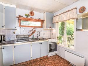 Η κουζίνα ή μικρή κουζίνα στο Holiday Home Liane Dalen by Interhome +15 φωτογραφίες