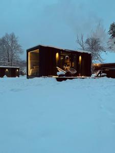 Το Reborn Cabins τον χειμώνα