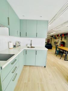 Φωτογραφία από το άλμπουμ του The happy garage at the beach σε La Cala de Mijas