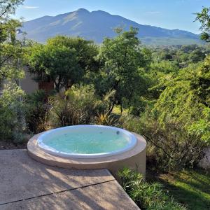 Γενική θέα στο βουνό ή θέα στο βουνό από  αυτό το ξενοδοχείο διαμερισμάτων