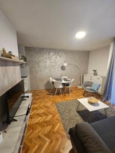 Et opholdsområde på Mostar Center Luxury Apartment