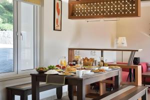 Jídlo v vily nebo okolí + 13 fotografií