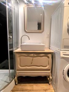 Ένα μπάνιο στο Le Dahlia - Jardin de Marie