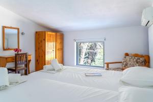 Foto dalla galleria di Villa Nikos Koukounaries a Koukounaries