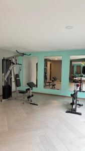 Γυμναστήριο ή/και όργανα γυμναστικής στο Modern Studio close by La Carolina Metro station +45 φωτογραφίες