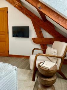 Μια τηλεόραση ή/και κέντρο ψυχαγωγίας στο L'évidence