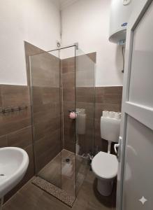Ένα μπάνιο στο Sarajevo Center daily apartment - Walk everywhere - Old town +5 φωτογραφίες