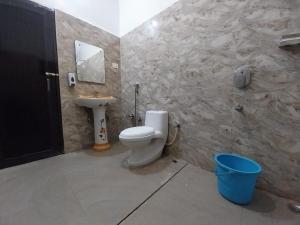 Ένα μπάνιο στο Chuti Beach Resort +56 φωτογραφίες