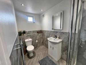 Ένα μπάνιο στο The Bluebird B&B I +12 φωτογραφίες