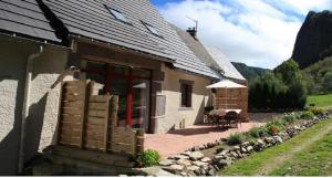 Το κτήριο όπου στεγάζεται  η παραθεριστική κατοικία