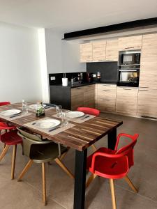 Nhà bếp/bếp nhỏ tại Maison du Bonheur, Mulhouse historic center