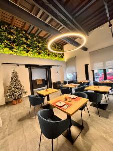 Restaurace v ubytování Le Quattro Stagioni - Rooms & Suites