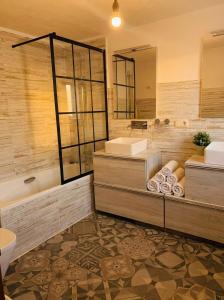 Ένα μπάνιο στο Villa Eventos Biar - Private Pool