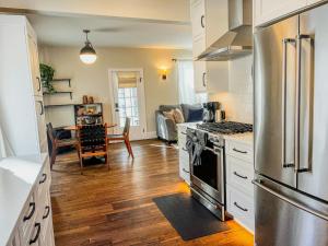 Η κουζίνα ή μικρή κουζίνα στο 9 Min Walk to Pearl Street - Downtown Boulder