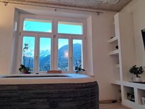 Μια τηλεόραση ή/και κέντρο ψυχαγωγίας στο Villa Emilia nelle Dolomiti +29 φωτογραφίες