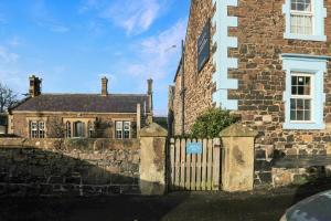 Tòa nhà nơi nhà nghỉ dưỡng tọa lạc