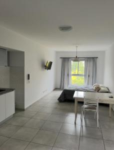 Η κουζίνα ή μικρή κουζίνα στο Monoambiente Hospital Italiano