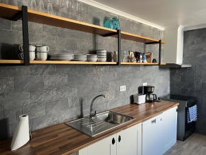 Η κουζίνα ή μικρή κουζίνα στο Azure Estrella do Porto +8 φωτογραφίες