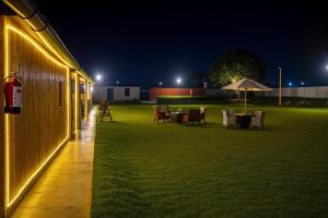 Zahrada ubytování Hotel Padharo Sa Resort , Vrindavan - Lavish & Luxury rooms with parking near prem mandir + 11 fotografií