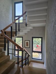 Fotografie z fotogalerie ubytování Parijaat Villa v destinaci Déhrádún + 72 fotografií