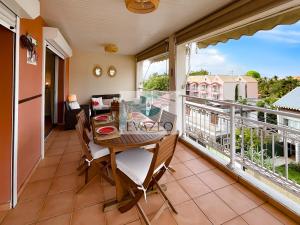 Μπαλκόνι ή βεράντα στο Appartement T2 tout confort a 50m de la plage anse Mitan