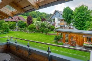 Κήπος έξω από το Schwarzwaldhaus Simmelehof