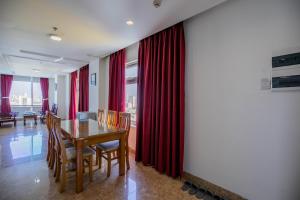 Un lugar para sentarse en Nhat Linh Hotel & Suites Da Nang