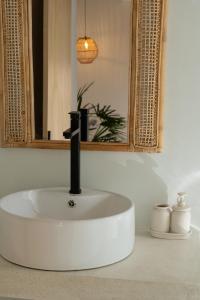 Et badeværelse på Kiki Studios + 17 billeder