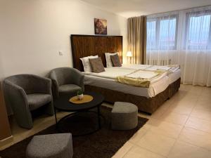 Postel nebo postele na pokoji v ubytování Elegant Lux Hotel + 74 fotografií