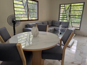 Posezení v ubytování Villa Rafael + 5 fotografií