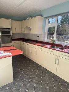 Φωτογραφία από το άλμπουμ του 4 Bedroom House available for room letting στο Λούτον