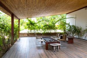 Κήπος έξω από το Farafina Lodge