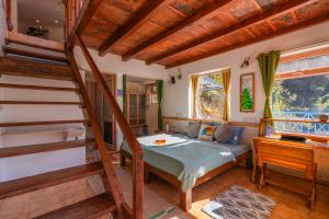 Et opholdsområde på LiveAway Mussoorie, Kempty by PACK