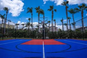 Εγκαταστάσεις για τένις ή/και σκουός στο Vista Cay Jewel Luxury By Universal Orlando Rental ή εκεί κοντά