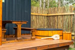 Фотография из галереи Moss & Moon Cabins в городе Стормсривер +84 фотографии