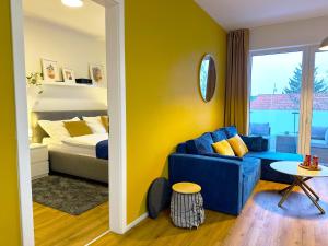 Χώρος καθιστικού στο New Modern Home-Projector-Nespresso-View-Balcony