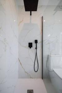 Koupelna v ubytování Emplacement exceptionnel Deux Chambres AC WIFI + 9 fotografií