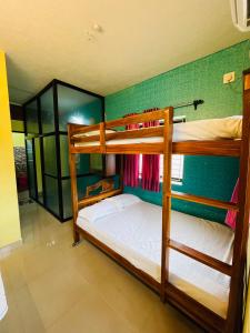 Una cama o camas en una habitación de Morning Starrr Homestay