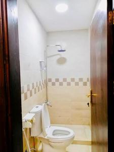 Koupelna v ubytování Petra Olive House