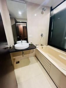 Koupelna v ubytování Coastal Nest Home - Malpe Beach